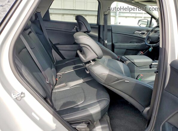 5XYK33DF0TG413888 2026 KIA SPORTAGE Gray Vista interior trasera
