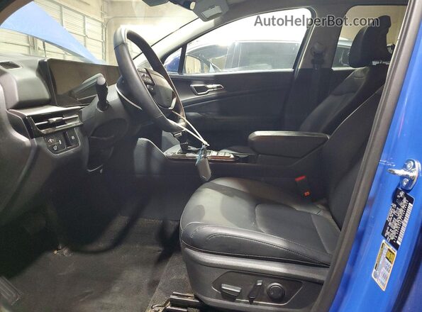 5XYK33DF1TG414922 2026 KIA SPORTAGE Blue Front interior view