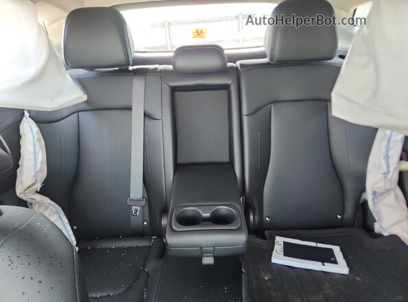 5XYK33DF8TG413007 2026 KIA SPORTAGE Silver Rear seats view
