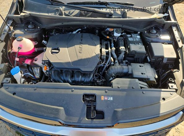 5XYK33DFXTG391639 2026 KIA SPORTAGE Black Vista del compartimento del motor