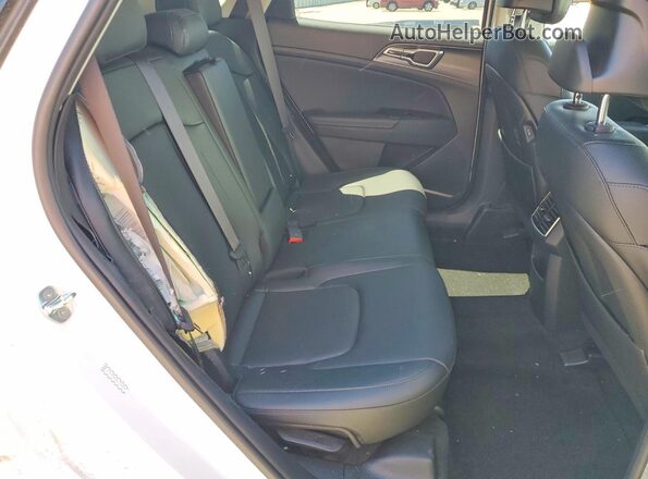 5XYK3CDF4RG192692 2024 KIA SPORTAGE White Rear interior view