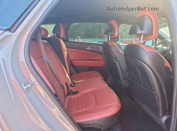 5XYK53AFXPG082791 2023 KIA SPORTAGE Gray Widok wnętrza z tyłu