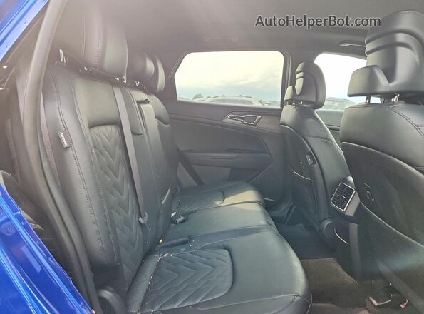 5XYK6CDF2SG275664 2025 KIA SPORTAGE Blue Widok wnętrza z tyłu