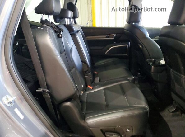 5XYP2DHC2LG049701 2020 KIA TELLURIDE Gray Rear interior view