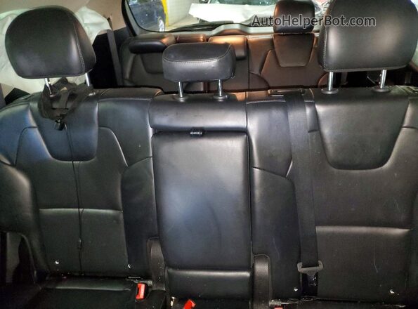 5XYP2DHC2LG049701 2020 KIA TELLURIDE Gray Rear seats view
