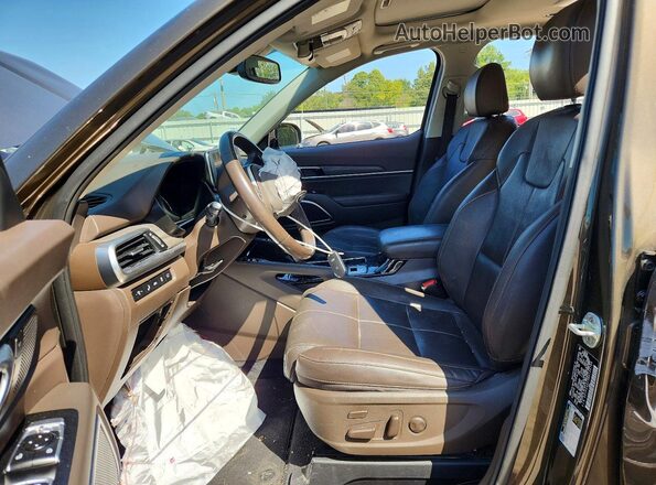 5XYP54HC5MG134704 2021 KIA TELLURIDE Коричневый Вид салона спереди