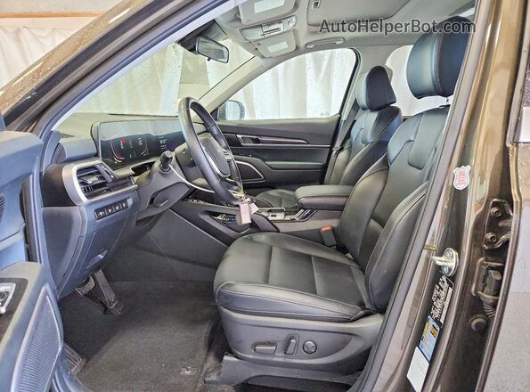 5XYP64GC2SG680288 2025 KIA TELLURIDE Green Вид салону спереду