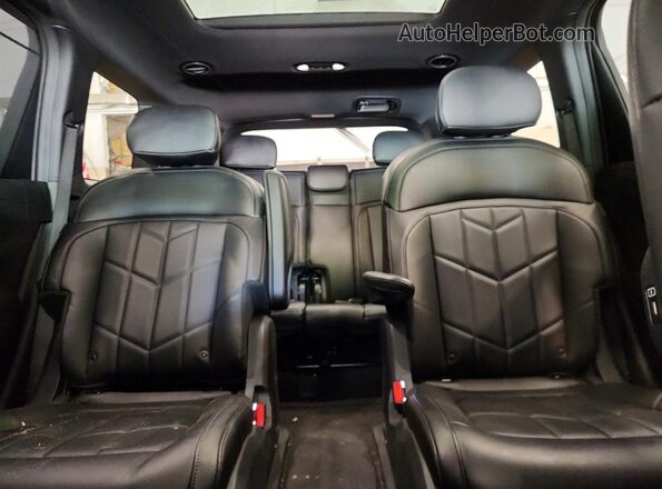 5XYPDES16VG026898 2027 KIA TELLURIDE Gray უკანა სავარძლების ხედი