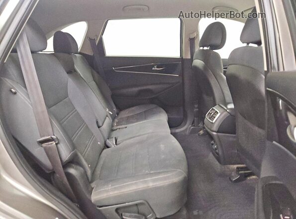 5XYPGDA39GG053844 2016 KIA SORENTO Серый Вид задней части салона