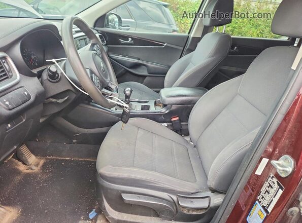 5XYPGDA52HG225246 2017 KIA SORENTO Бордовый Вид салона спереди