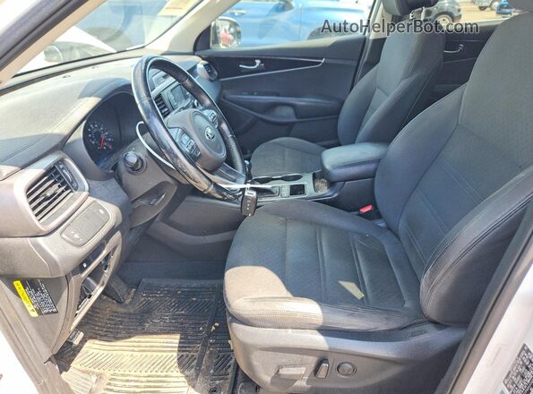 5XYPGDA55GG011706 2016 KIA SORENTO White Front interior view