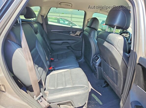 5XYPHDA19HG244063 2017 KIA SORENTO Gray Vista interior trasera
