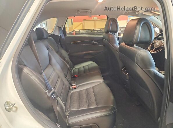 5XYPHDA50GG141213 2016 KIA SORENTO Белый Вид задней части салона