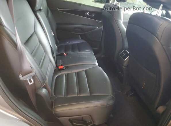 5XYPHDA52HG313453 2017 KIA SORENTO Gray Widok wnętrza z tyłu