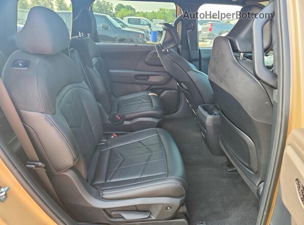 5XYPLESA8VG025321 2027 KIA TELLURIDE Tan უკანა სალონის ხედი