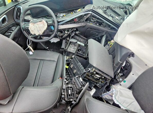5XYRK4JF4TG451037 2026 KIA SORENTO White Dashboard view