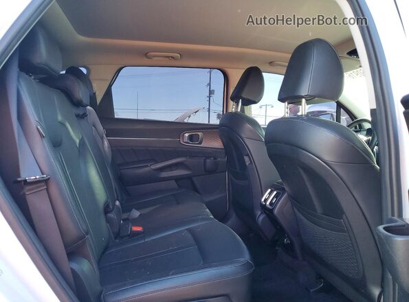 5XYRK4JF9RG297837 2024 KIA SORENTO White Вид задньої частини салону