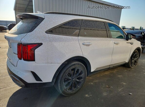 5XYRK4LF5MG044018 2021 KIA SORENTO White Rear right