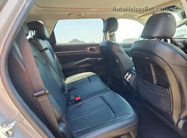 5XYRLDLC1PG209585 2023 KIA SORENTO Gray Rear interior view