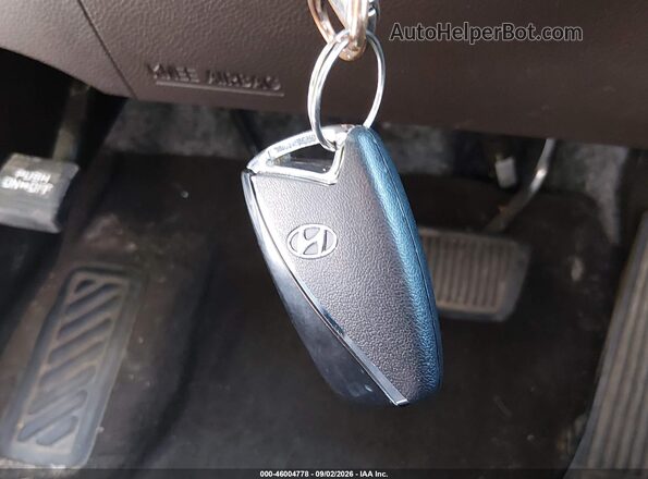 5XYZUDLB6HG415782 2017 HYUNDAI SANTA FE SPORT White Вид панелі приладів