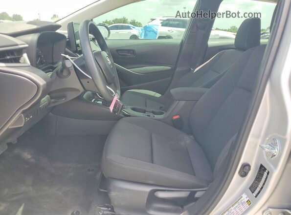 5YFB4MDE6SP358304 2025 TOYOTA COROLLA Серебряный Вид салона спереди