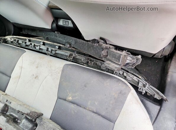 5YFB4MDE7SP305840 2025 TOYOTA COROLLA Red Vista del compartimento del motor