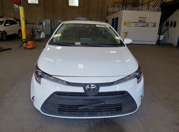 5YFB4MDEXRP109580 2024 TOYOTA COROLLA Белый Вид спереди