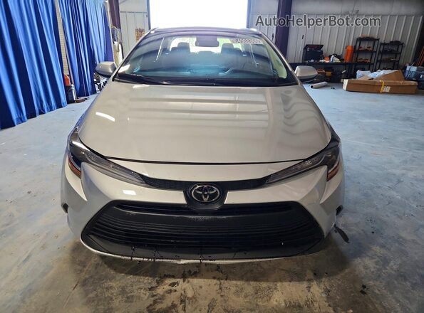 5YFB4MDEXTP387970 2026 TOYOTA COROLLA Серебряный Вид спереди