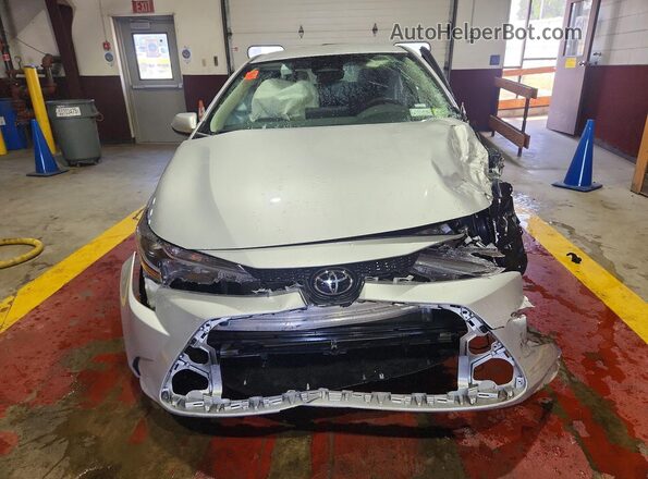5YFB4MDEXTP471903 2026 TOYOTA COROLLA Silver Widok z przodu