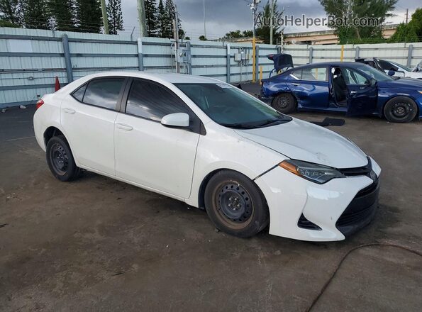 5YFBURHE1JP847666 2018 TOYOTA COROLLA White Передня права чверть