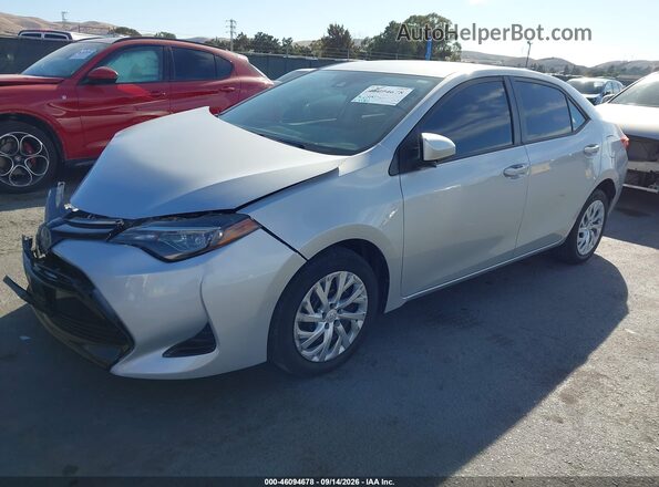 5YFBURHE2JP803577 2018 TOYOTA COROLLA Gray Przód lewy