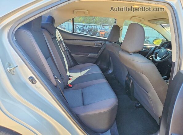 5YFBURHE7KP935154 2019 TOYOTA COROLLA Silver Вид задніх сидінь