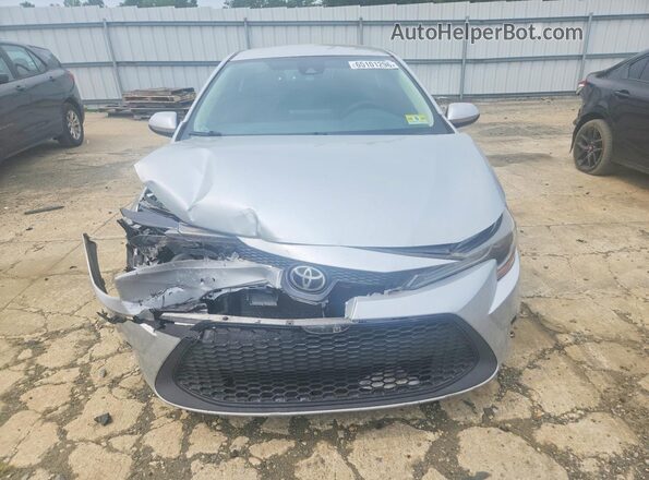 5YFEPMAE1MP264066 2021 TOYOTA COROLLA Silver Widok z przodu