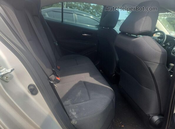 5YFEPMAE1MP264066 2021 TOYOTA COROLLA Silver Widok tylnych siedzeń