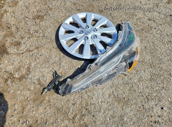 5YFEPMAE1NP289440 2022 TOYOTA COROLLA Red Vista del compartimento del motor