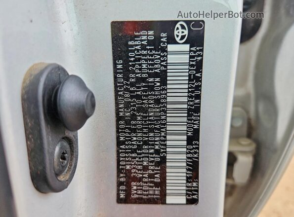 5YFEPMAE6NP358963 2022 TOYOTA COROLLA Silver VIN კოდის სტიკერის ხედი