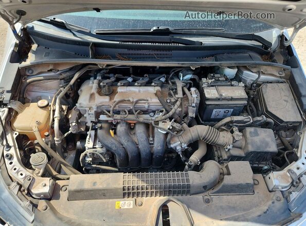 5YFEPRAE4LP099481 2020 TOYOTA COROLLA Silver Rear interior view