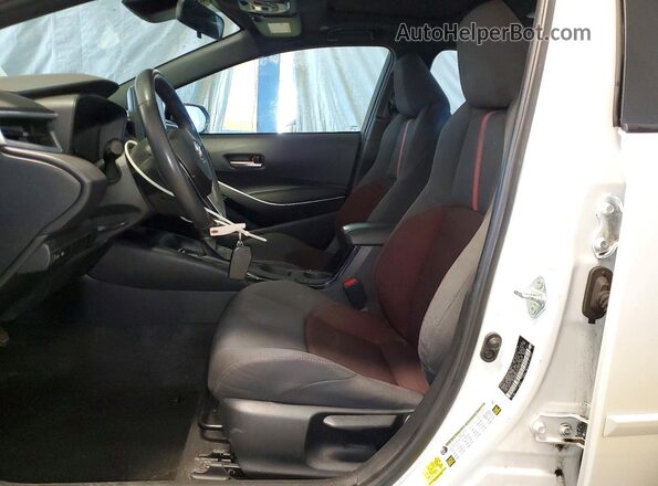 5YFP4MCE8RP188948 2024 TOYOTA COROLLA Белый Вид салона спереди