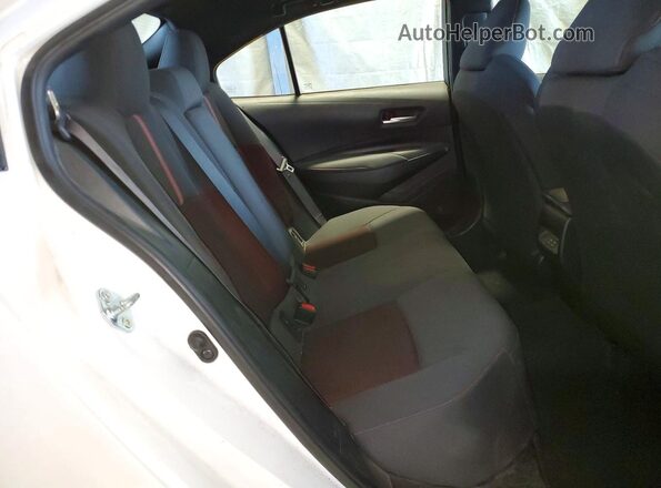 5YFP4MCE8RP188948 2024 TOYOTA COROLLA Белый Вид задних сидений