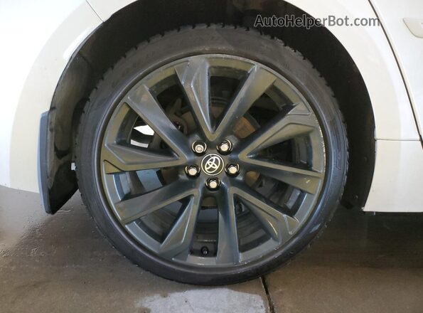 5YFP4MCE8RP188948 2024 TOYOTA COROLLA Белый 