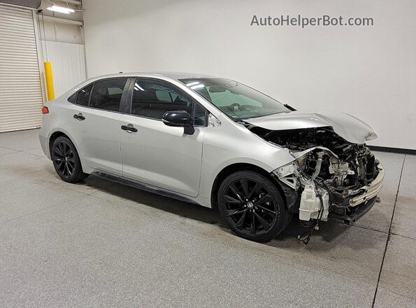 5YFS4RCEXLP036023 2020 TOYOTA COROLLA Серебряный Передняя правая четверть