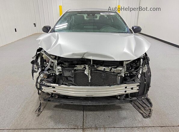 5YFS4RCEXLP036023 2020 TOYOTA COROLLA Серебряный Вид спереди