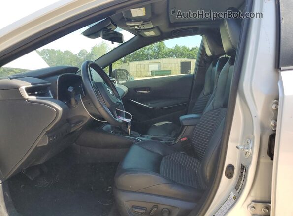 5YFT4MCE5NP130367 2022 TOYOTA COROLLA Silver Front interior view