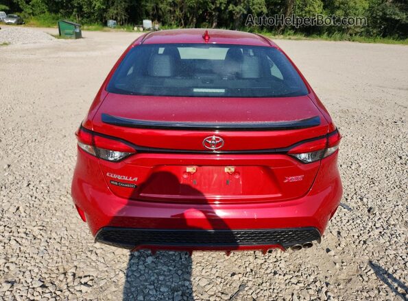 5YFT4RCE8LP006992 2020 TOYOTA COROLLA Red Հետևի տեսք