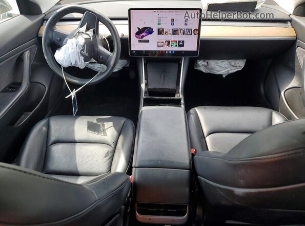 5YJ3E1EA2LF798867 2020 TESLA MODEL Черный Вид панели приборов