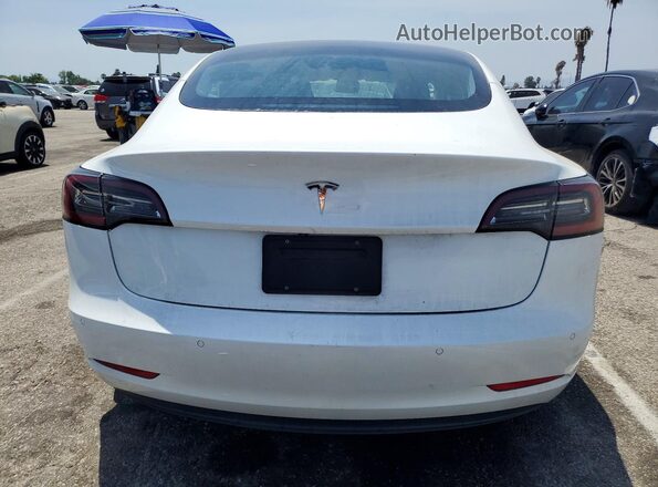 5YJ3E1EA2MF068975 2021 TESLA MODEL White Вид ззаду