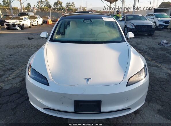 5YJ3E1EA2RF867615 2024 TESLA MODEL 3 White Widok zestawu wskaźników