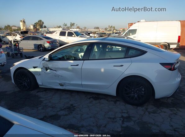 5YJ3E1EA2RF867615 2024 TESLA MODEL 3 White Widok wnętrza 360 stopni
