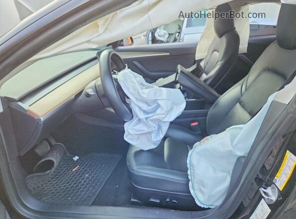 5YJ3E1EA4NF370267 2022 TESLA MODEL Black წინა სალონის ხედი