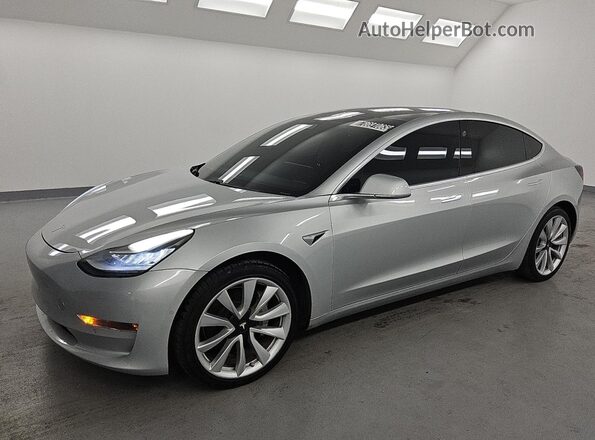5YJ3E1EA6JF003476 2018 TESLA MODEL Серебряный 